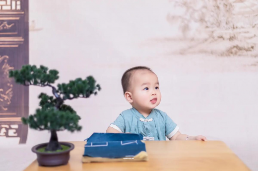 海门宝宝眼屎多是什么原因 海门宝宝眼屎多是什么原因